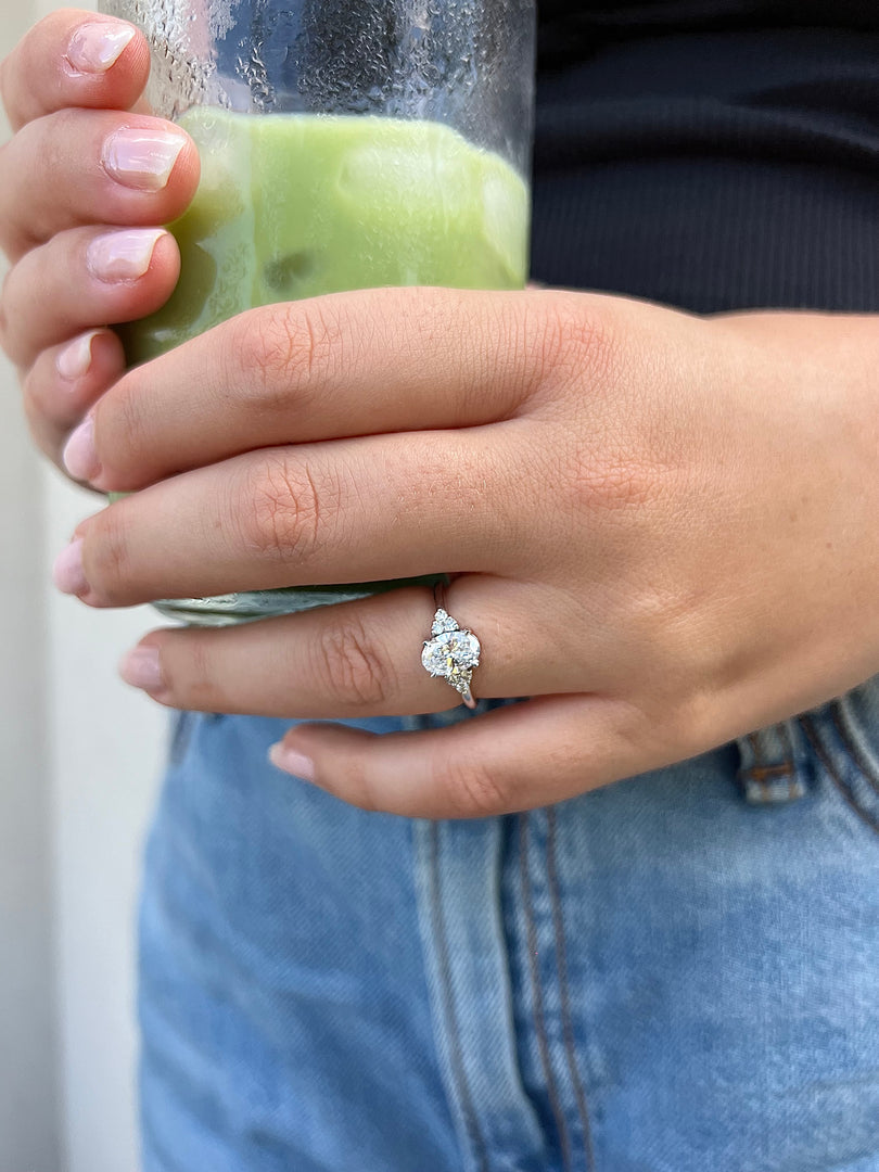 Three Stone Round Tapers