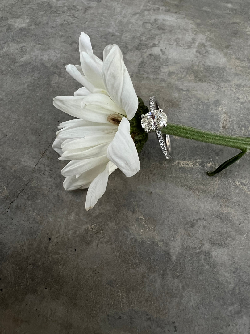 Three Stone Round Tapers