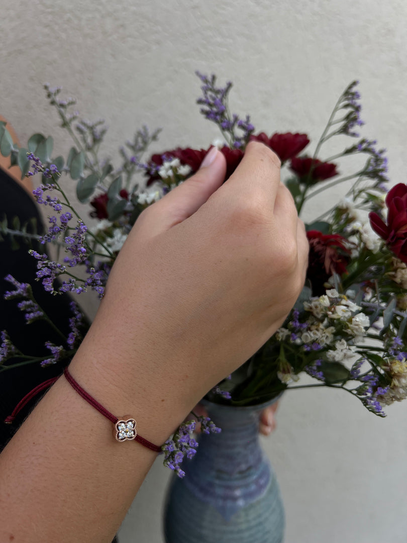 Flower String And Diamond Bracelet (Natural)